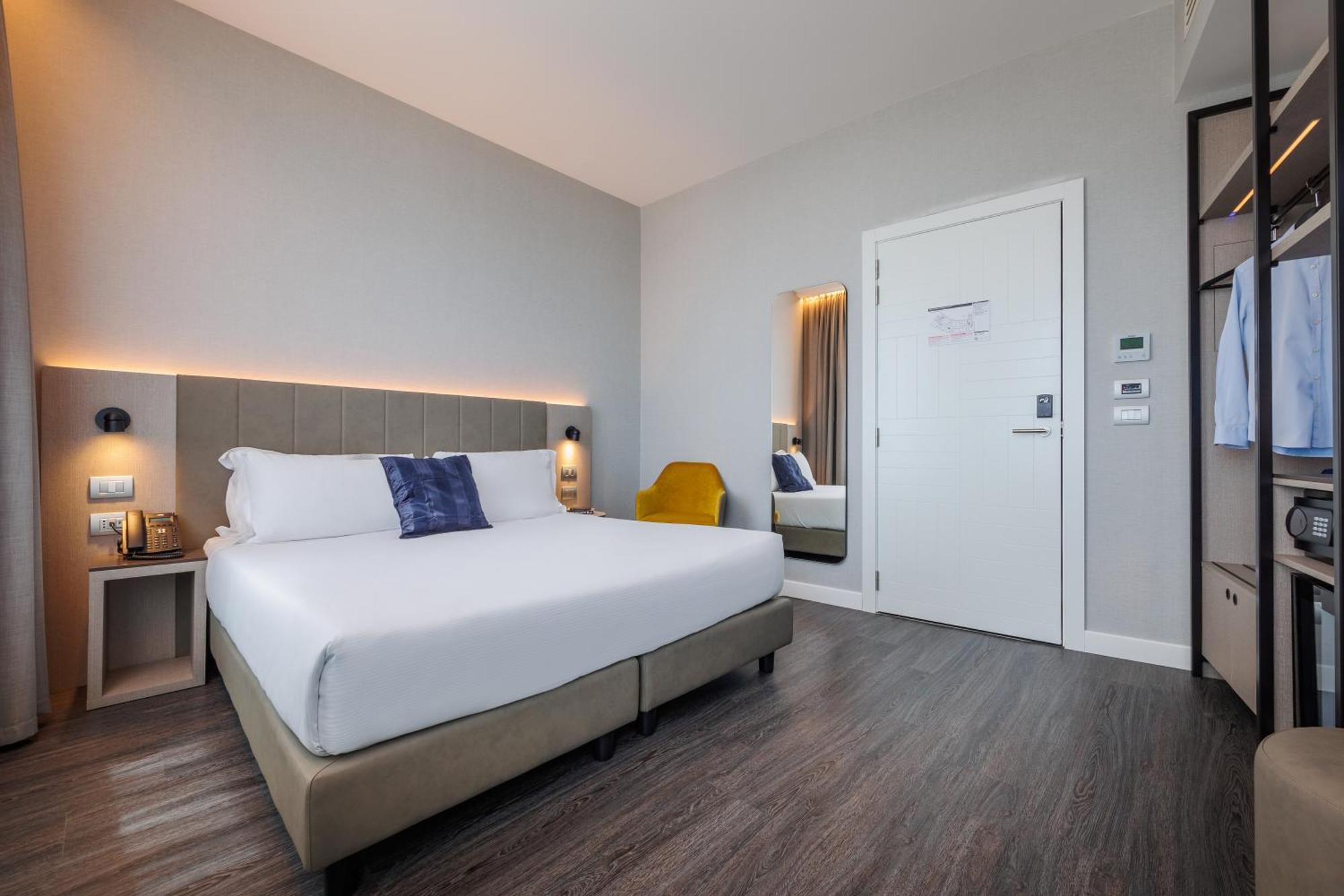 Ih Hotels Milano Centrale Экстерьер фото