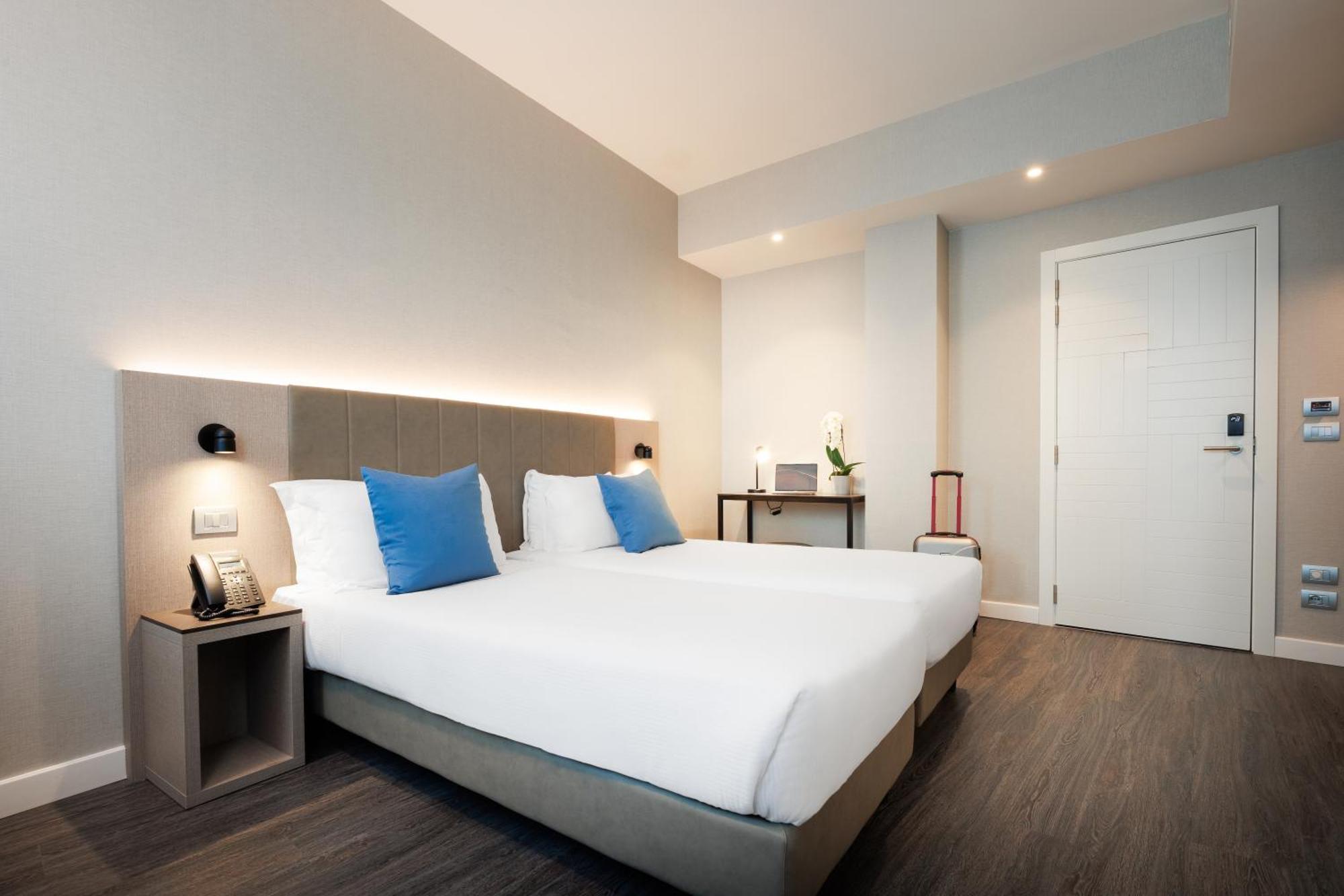 Ih Hotels Milano Centrale Экстерьер фото