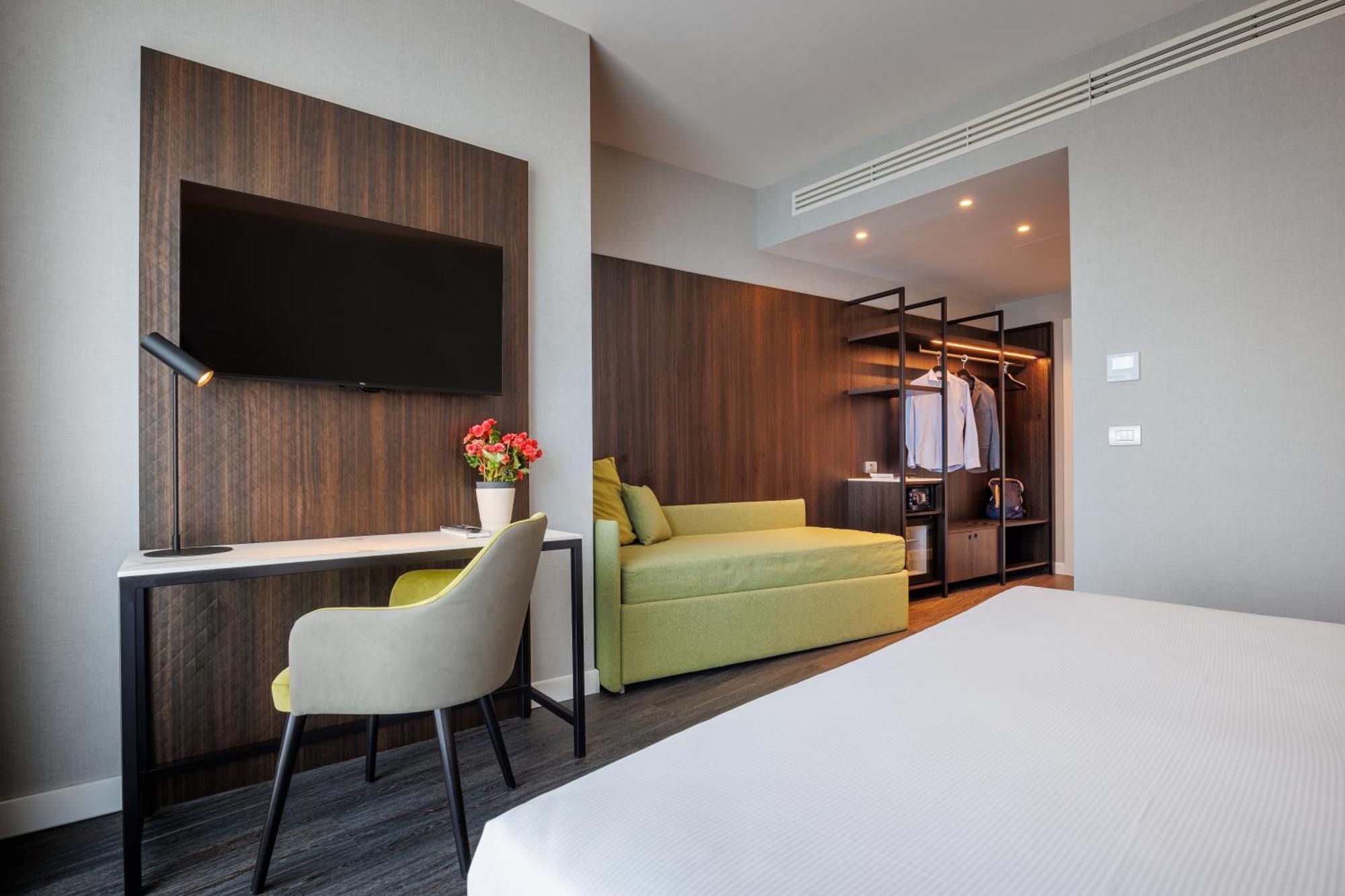 Ih Hotels Milano Centrale Экстерьер фото
