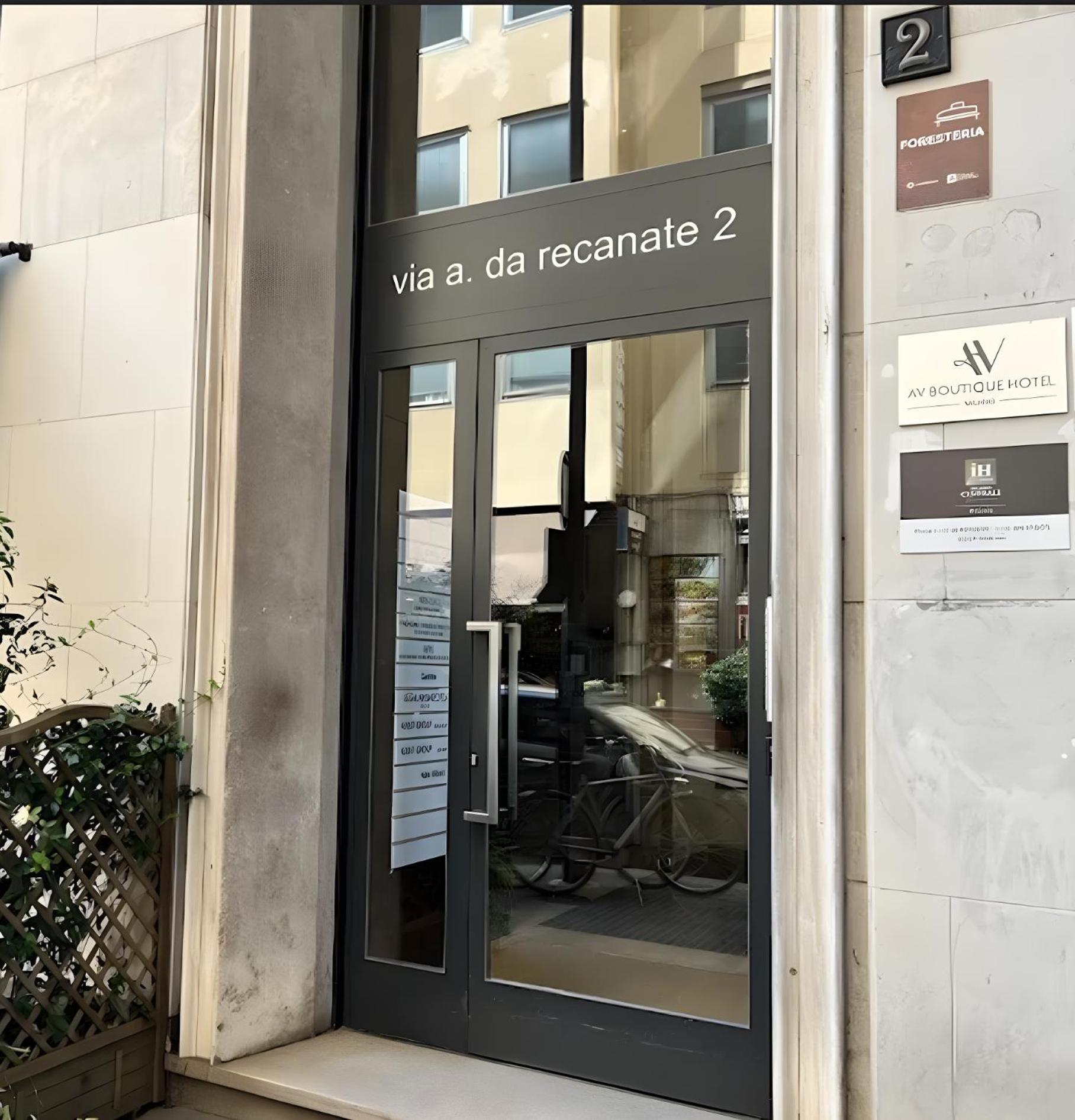 Ih Hotels Milano Centrale Экстерьер фото